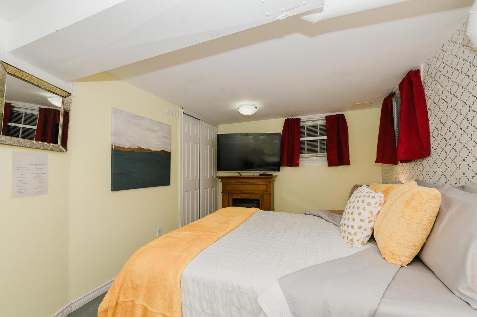 Quaint & Cozy Accommodation エドモントン エクステリア 写真