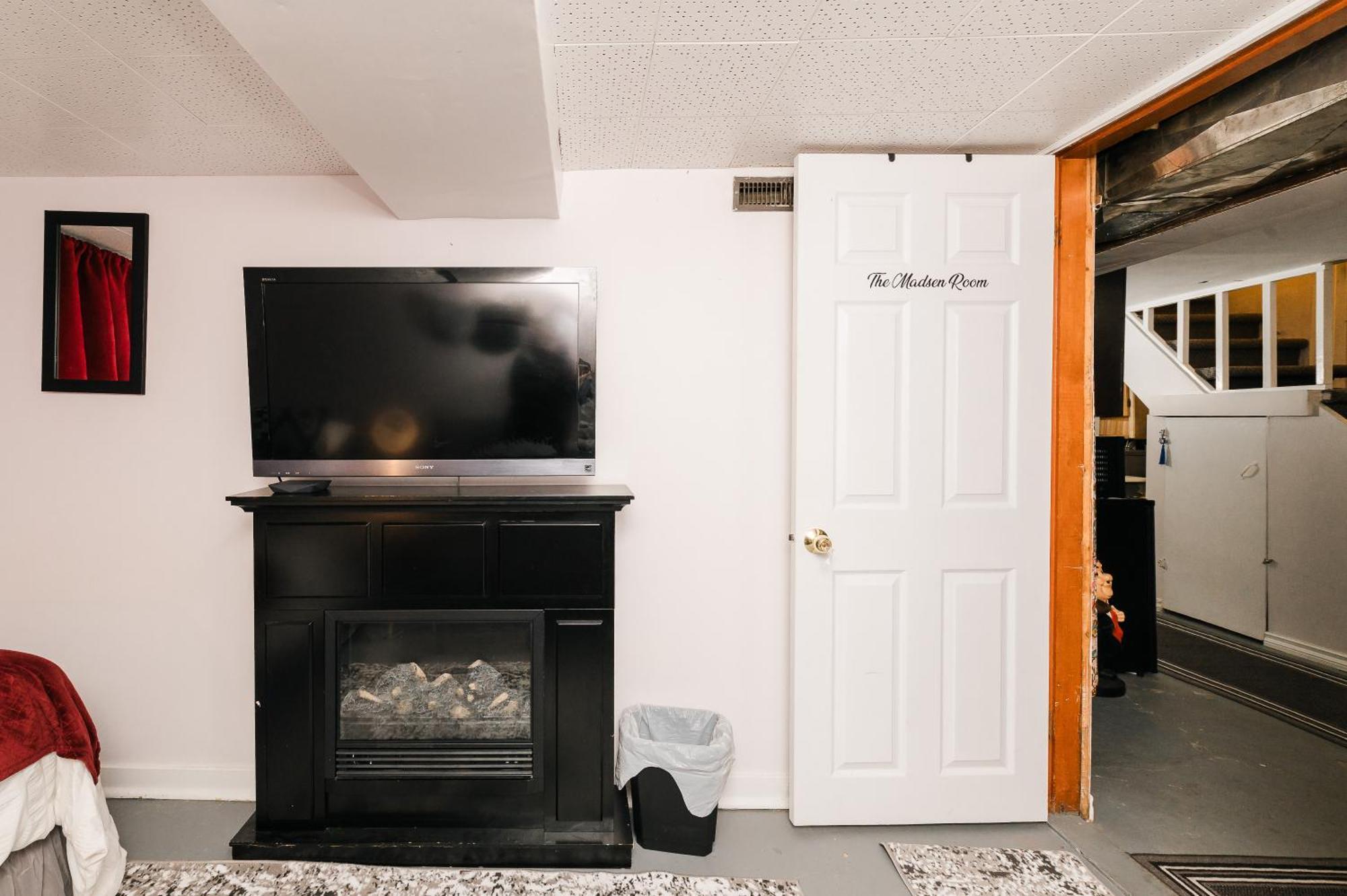 Quaint & Cozy Accommodation エドモントン エクステリア 写真