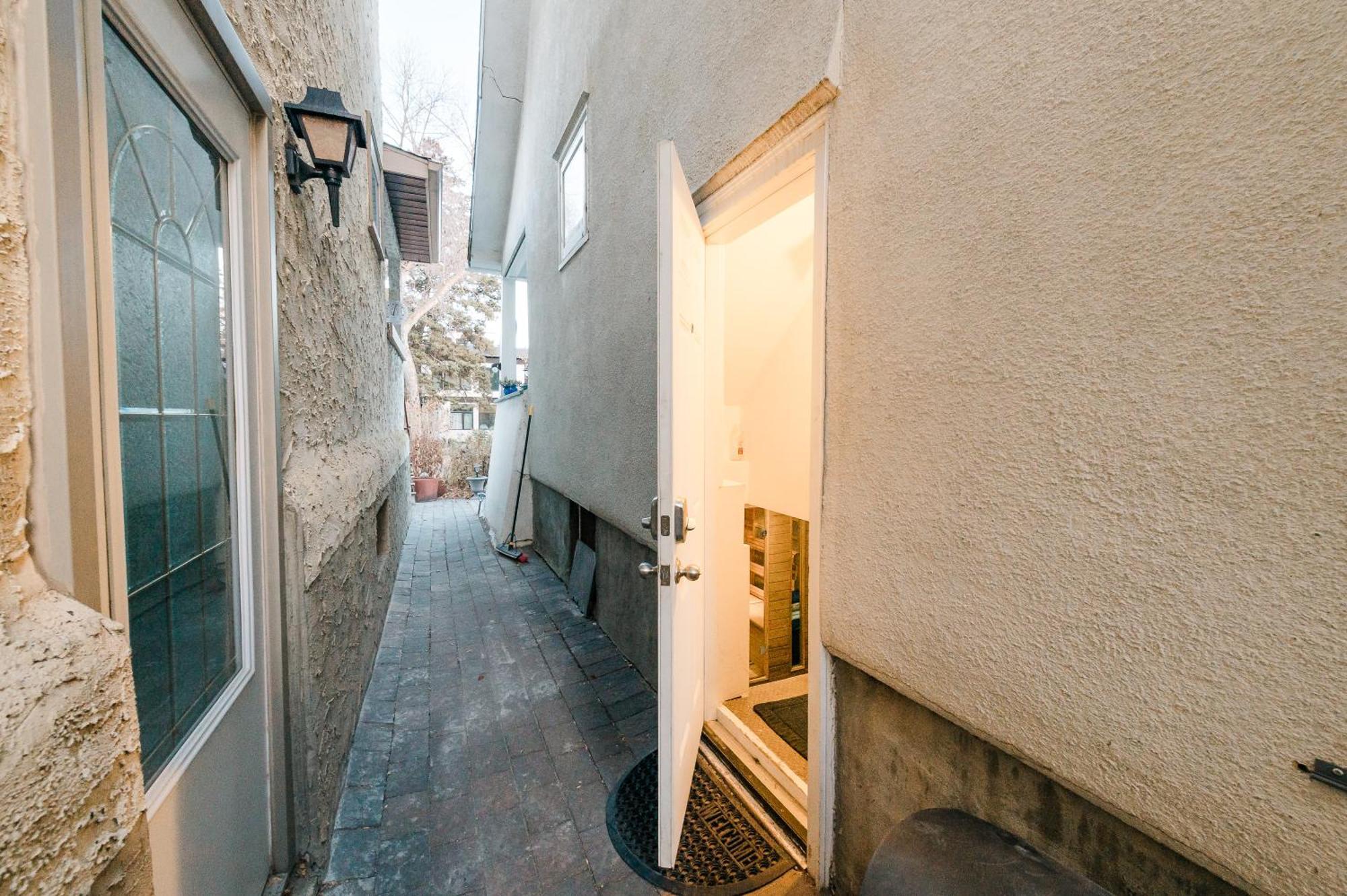 Quaint & Cozy Accommodation エドモントン エクステリア 写真